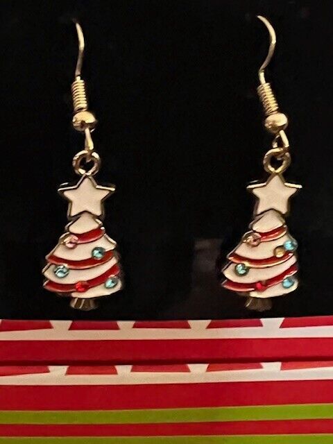 Christmas Earrings Goldtone Dangle Christmas Tree