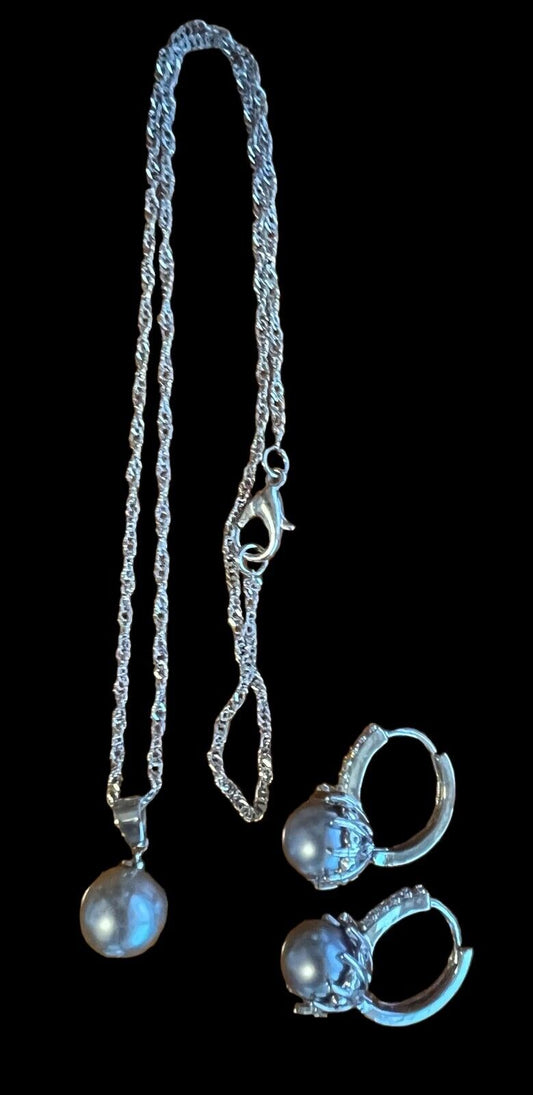 Fashion Jewelry Silvertone Gray Faux Pearl Necklace w/Earrings
