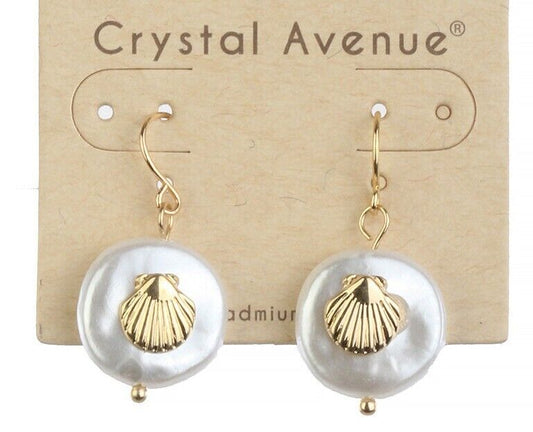 Fashion Jewelry Pearl/Sea Shell Earring 1 ½’ Drop